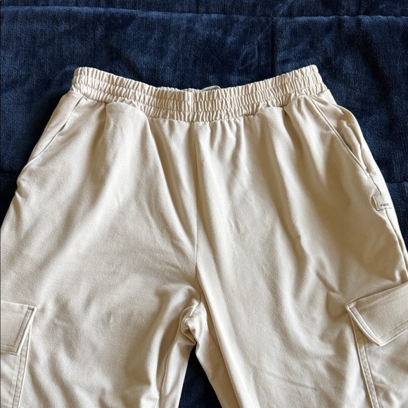 Vuori Cream Sweatpants - Picture 2 of 6